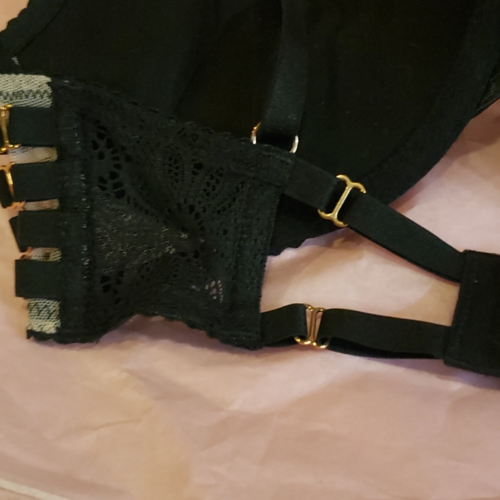 Bombshell Bra - image 4